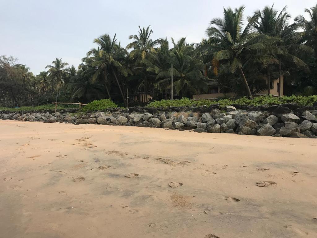 Kizhunna Rock Beach House Kannur Exteriör bild